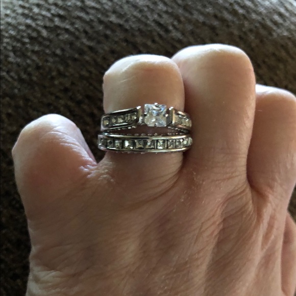 ❗️FINAL MARKDOWN❗️PRINCESS WEDDING SET - Picture 2 of 8